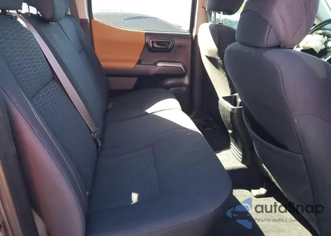 2018 Toyota Tacoma Double Cab z USA, uszkodzony, nr VIN 3TMAZ5CN9JM064664